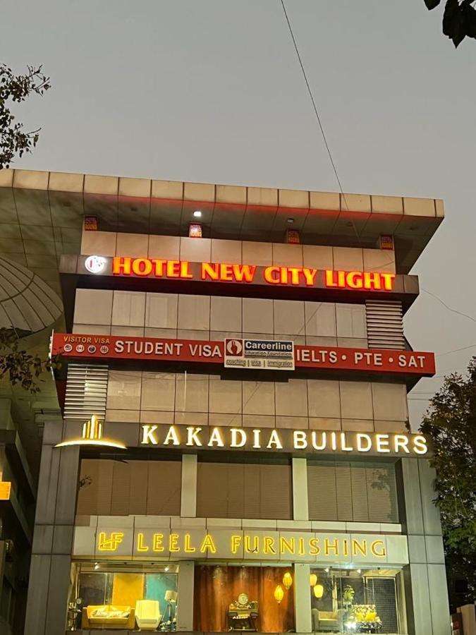 Hotel New City Light Surat Exterior photo