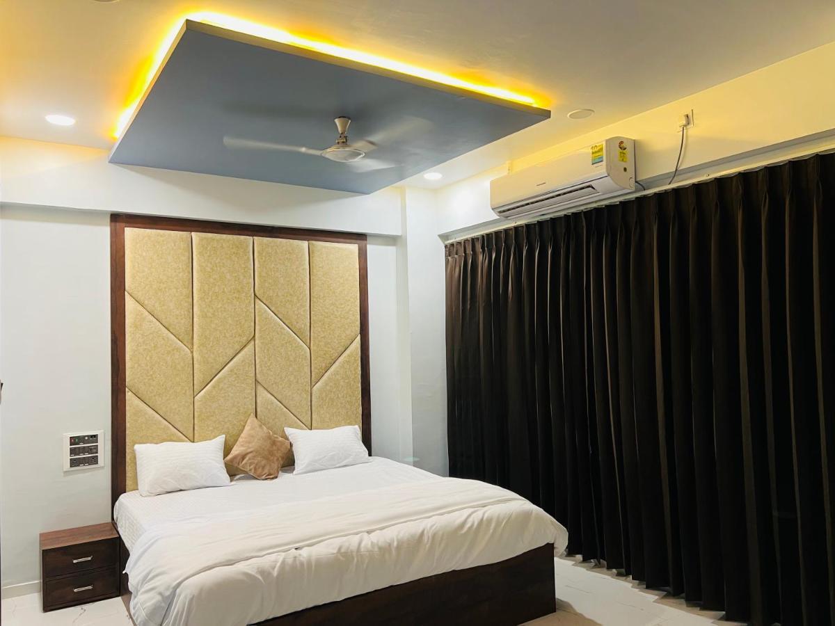Hotel New City Light Surat Exterior photo